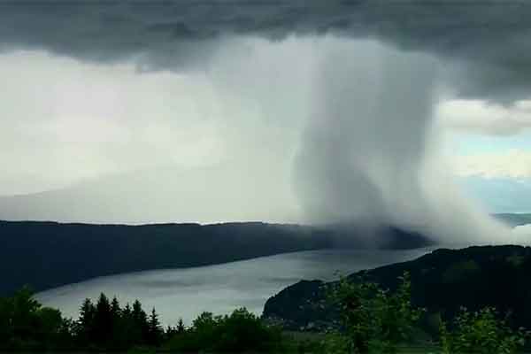 What are cloud burst incidents and are the rising across India?