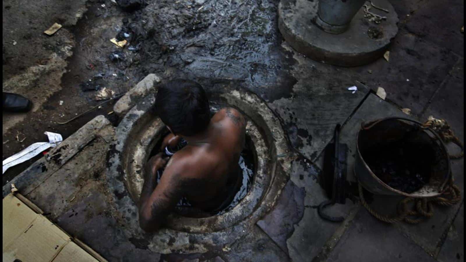 Murder in the sewer: on deaths during manual cleaning of sewage 